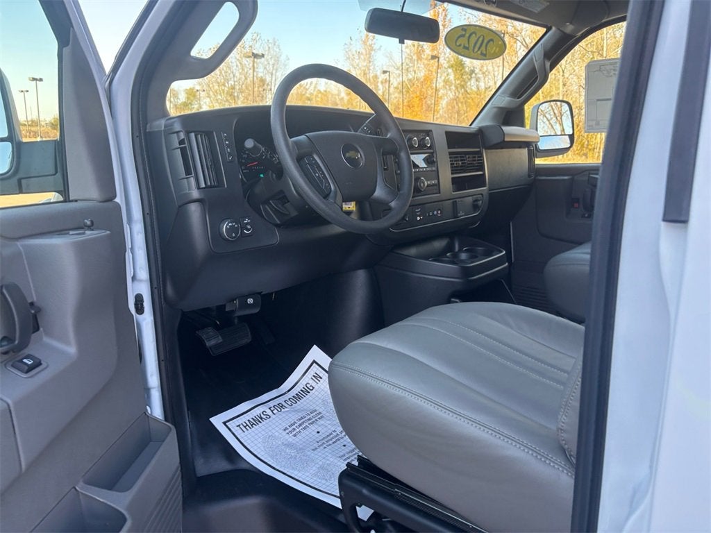 2025 Chevrolet Express Cargo 2500 WT
