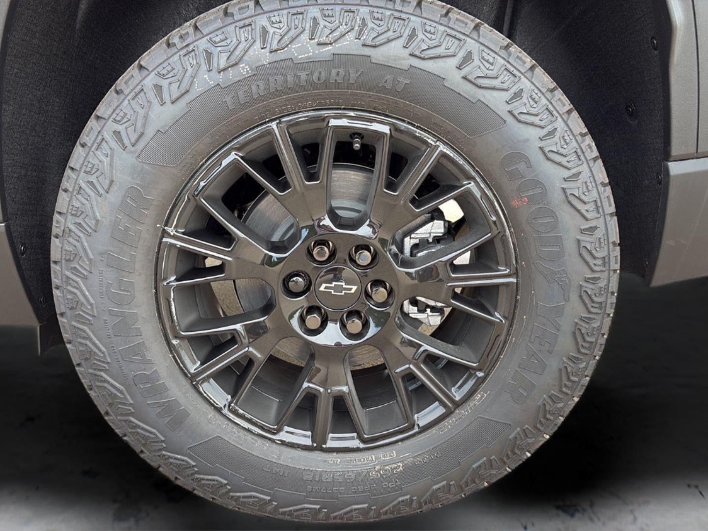 2027 Chevrolet Traverse Z71 - Photo 28