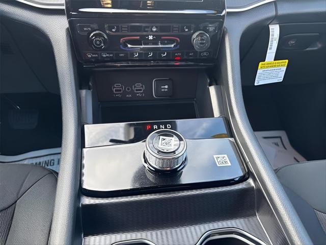 2025 Jeep Grand Cherokee Laredo 4x4