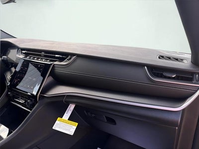 2025 Jeep Grand Cherokee Laredo 4x4