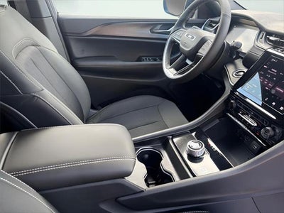 2025 Jeep Grand Cherokee Laredo 4x4