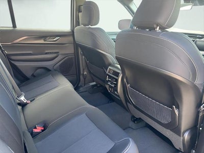 2025 Jeep Grand Cherokee Laredo 4x4