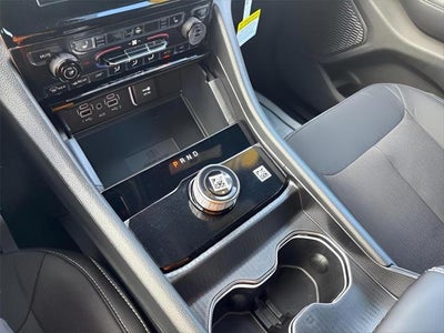 2025 Jeep Grand Cherokee Laredo 4x4