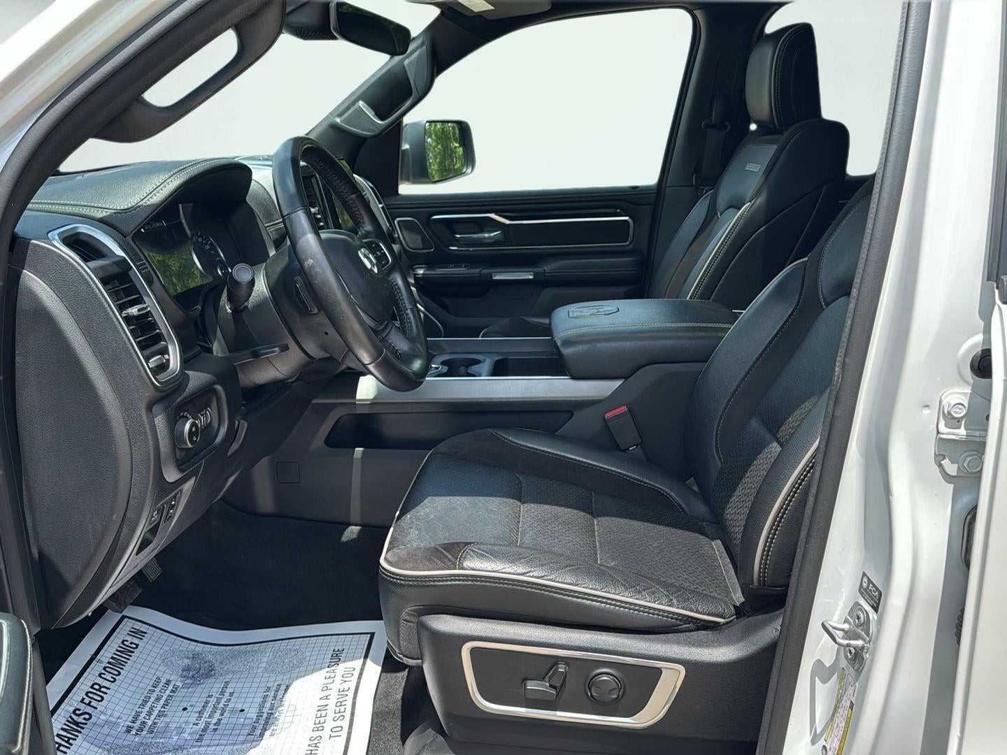 2022 RAM 1500 Laramie Crew Cab 4x4 5'7' Box