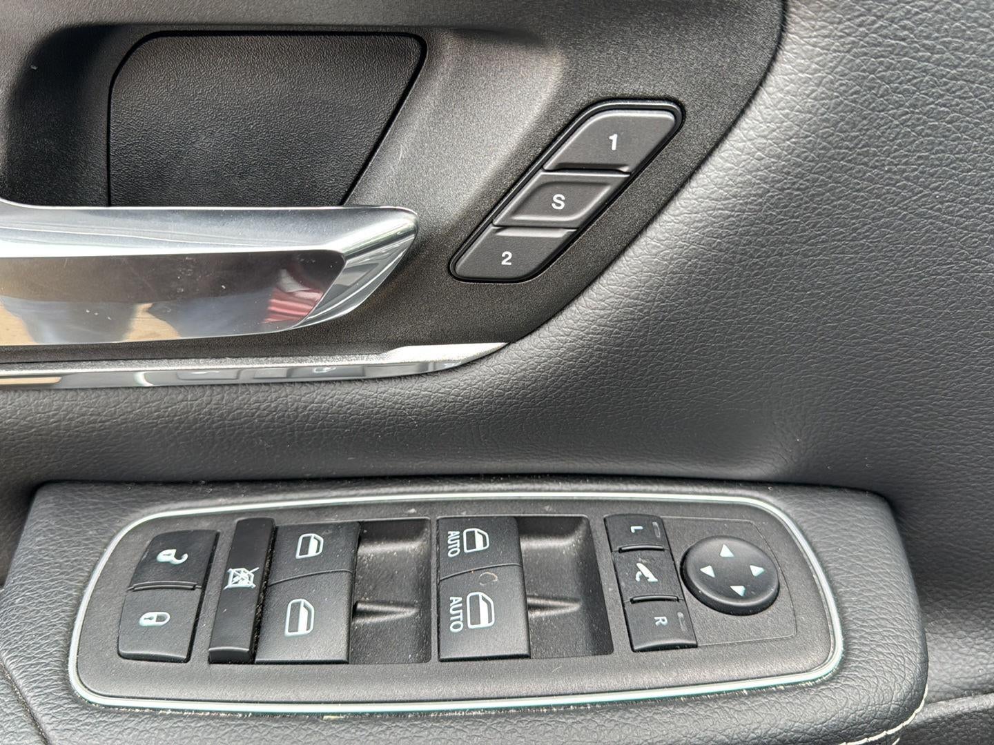 2023 RAM 1500 Laramie Crew Cab 4x4 5'7' Box