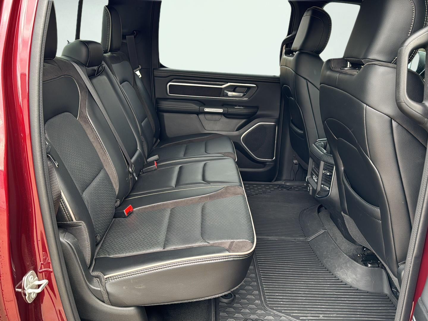 2023 RAM 1500 Laramie Crew Cab 4x4 5'7' Box