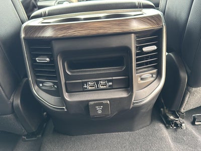2019 RAM 1500 Laramie Crew Cab 4x4 5'7' Box