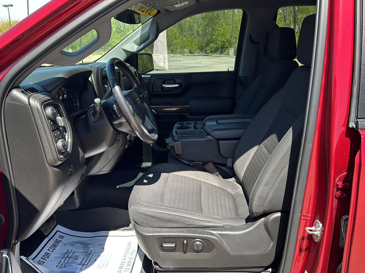 2020 Chevrolet Silverado 1500 4WD Crew Cab Short Bed RST