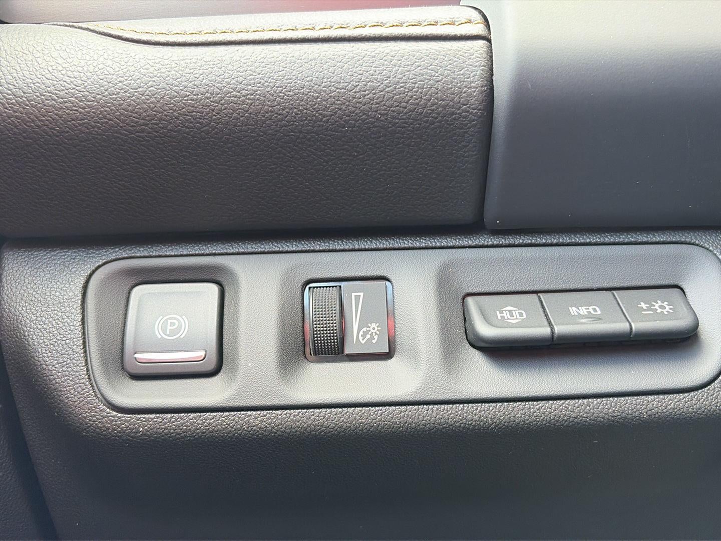 2023 GMC Acadia AWD AT4