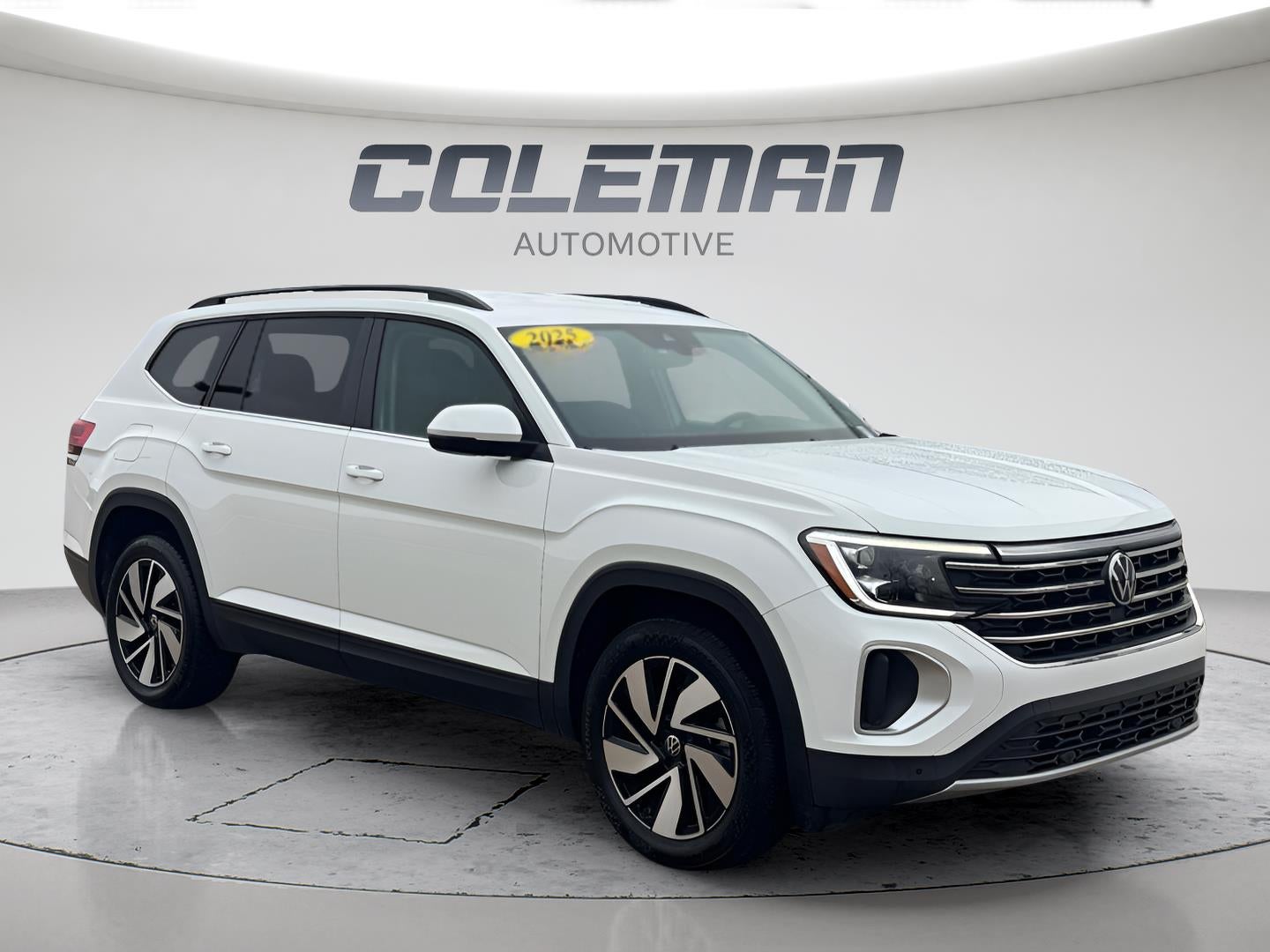 2025 Volkswagen Atlas 2.0T SE w/Technology