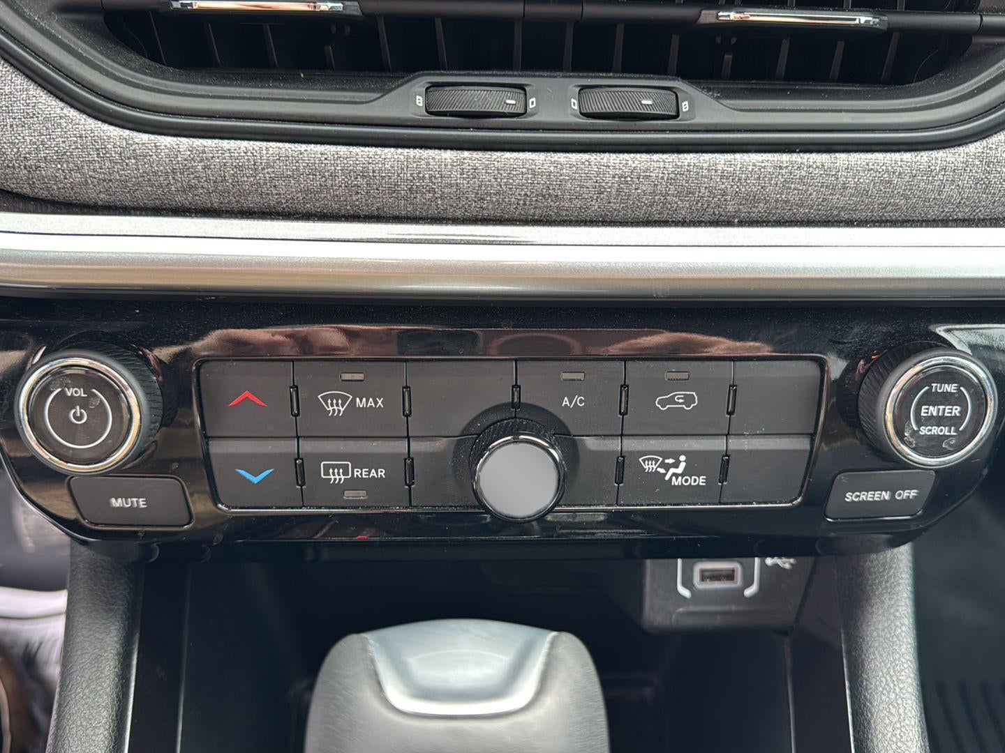 2024 Jeep Compass Latitude Lux FWD