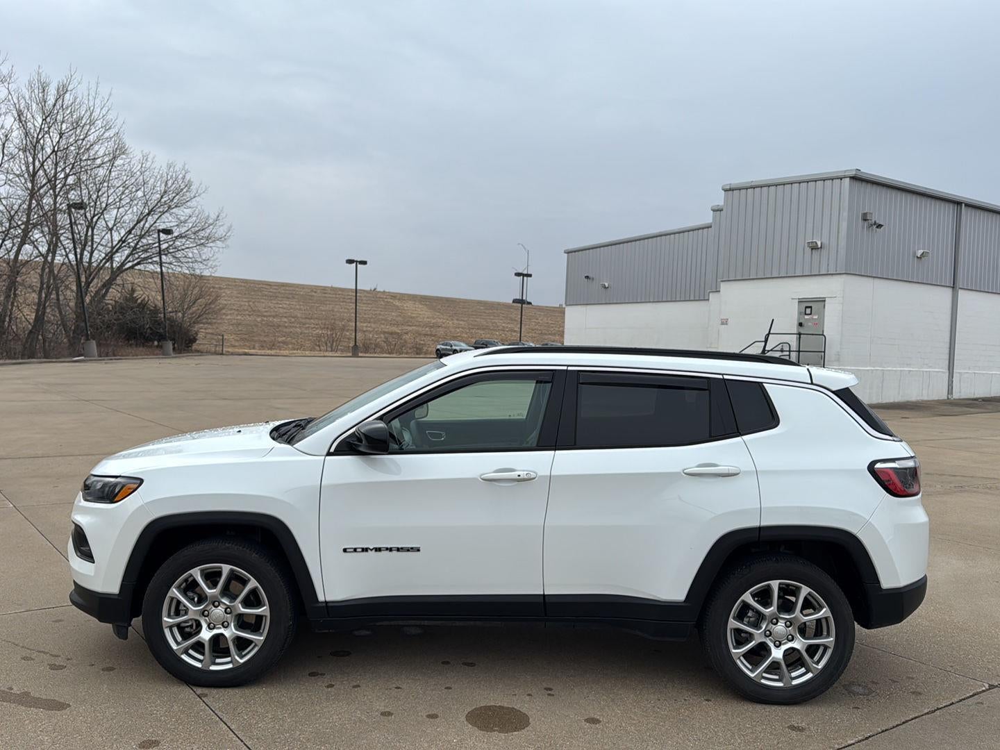 2024 Jeep Compass Latitude Lux FWD