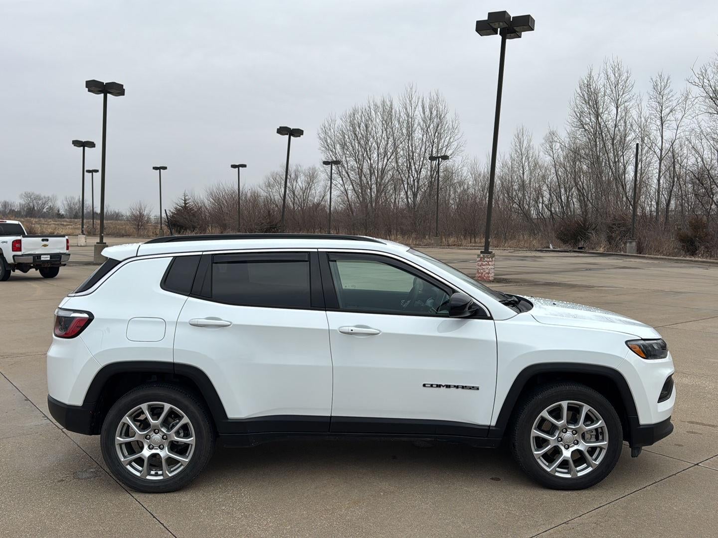 2024 Jeep Compass Latitude Lux FWD