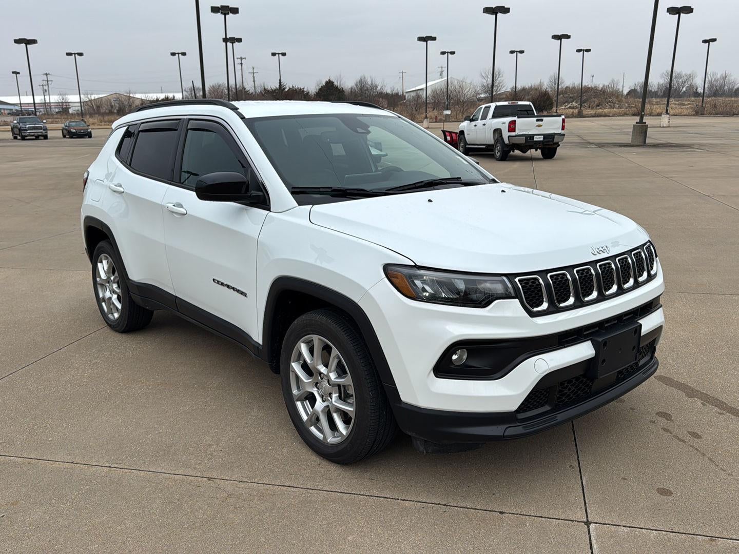 2024 Jeep Compass Latitude Lux FWD