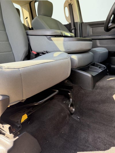 2018 RAM 3500 Tradesman Crew Cab 4x4 8' Box