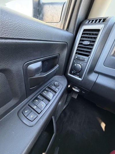 2018 RAM 3500 Tradesman Crew Cab 4x4 8' Box