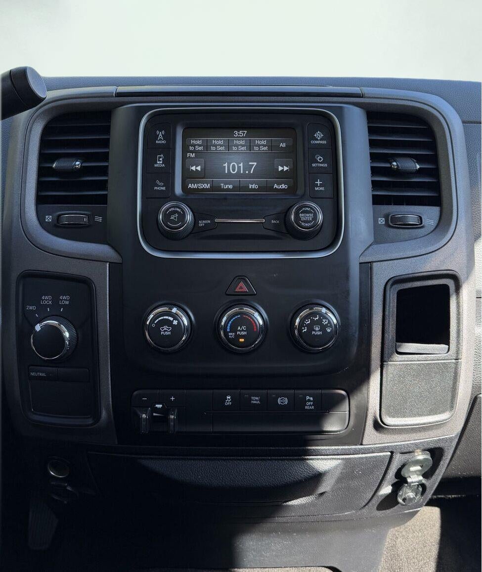 2018 RAM 3500 Tradesman Crew Cab 4x4 8' Box
