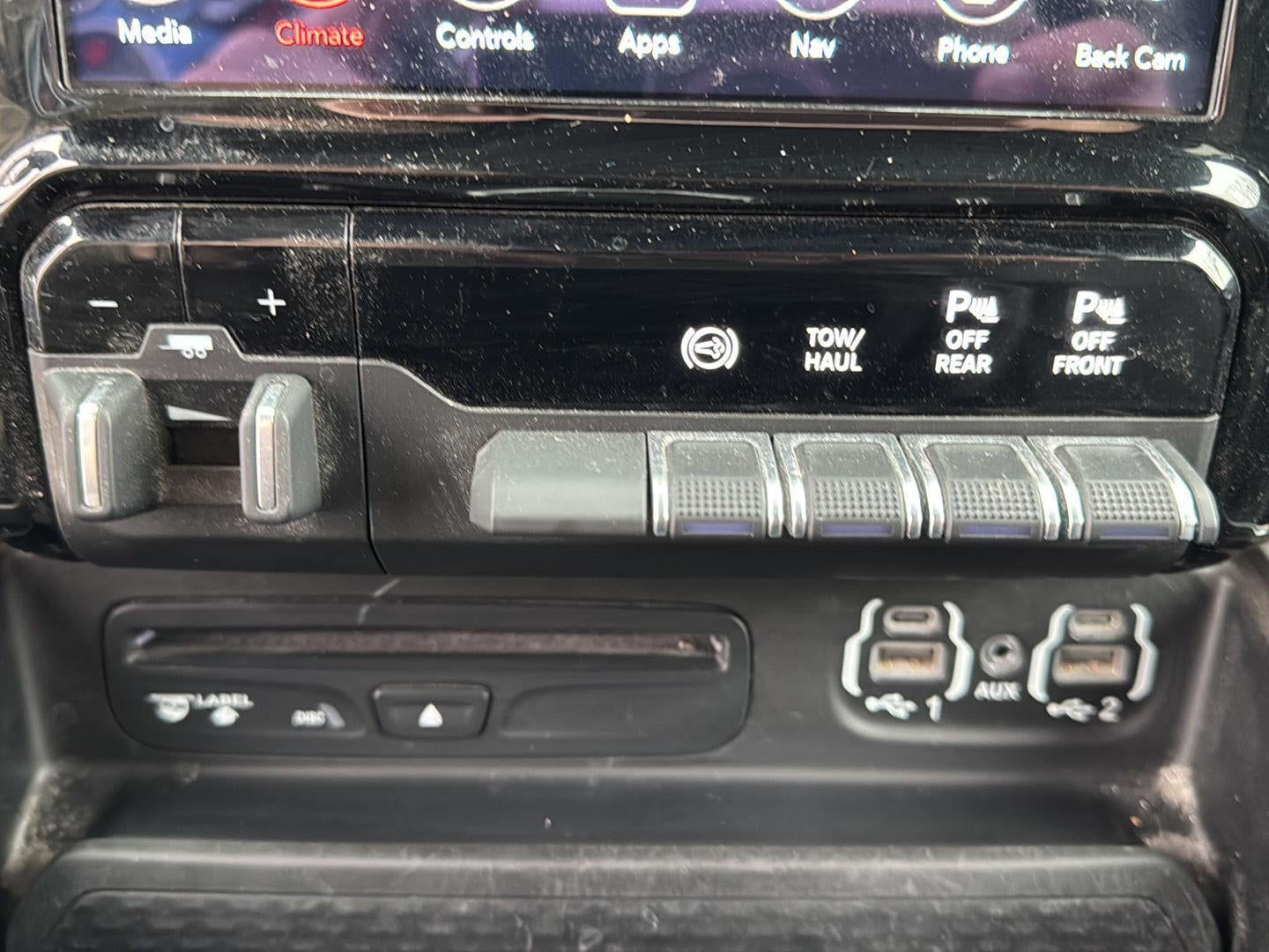 2019 RAM 2500 Laramie Crew Cab 4x4 6'4' Box