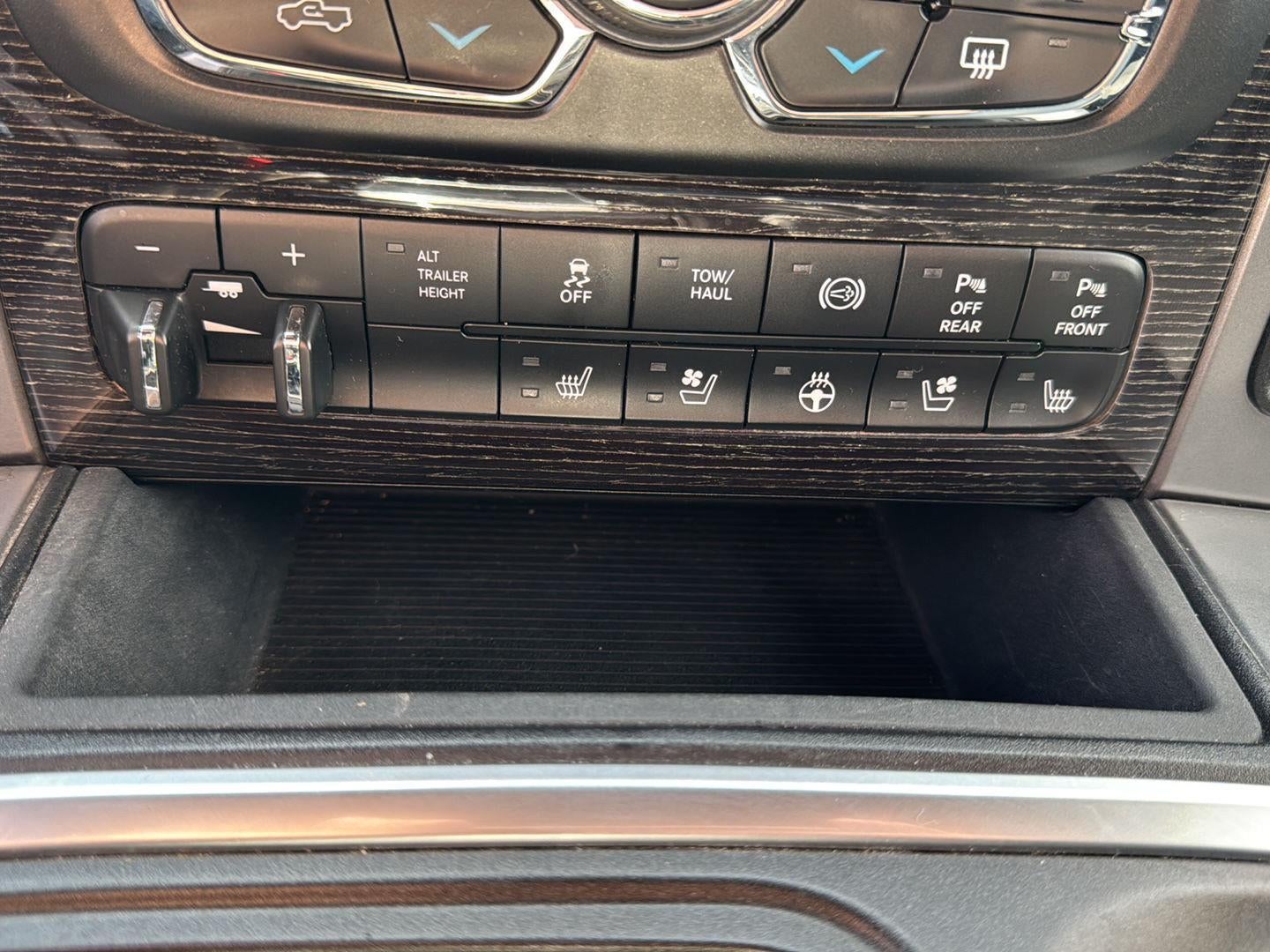 2018 RAM 2500 Limited Crew Cab 4x4 6'4' Box