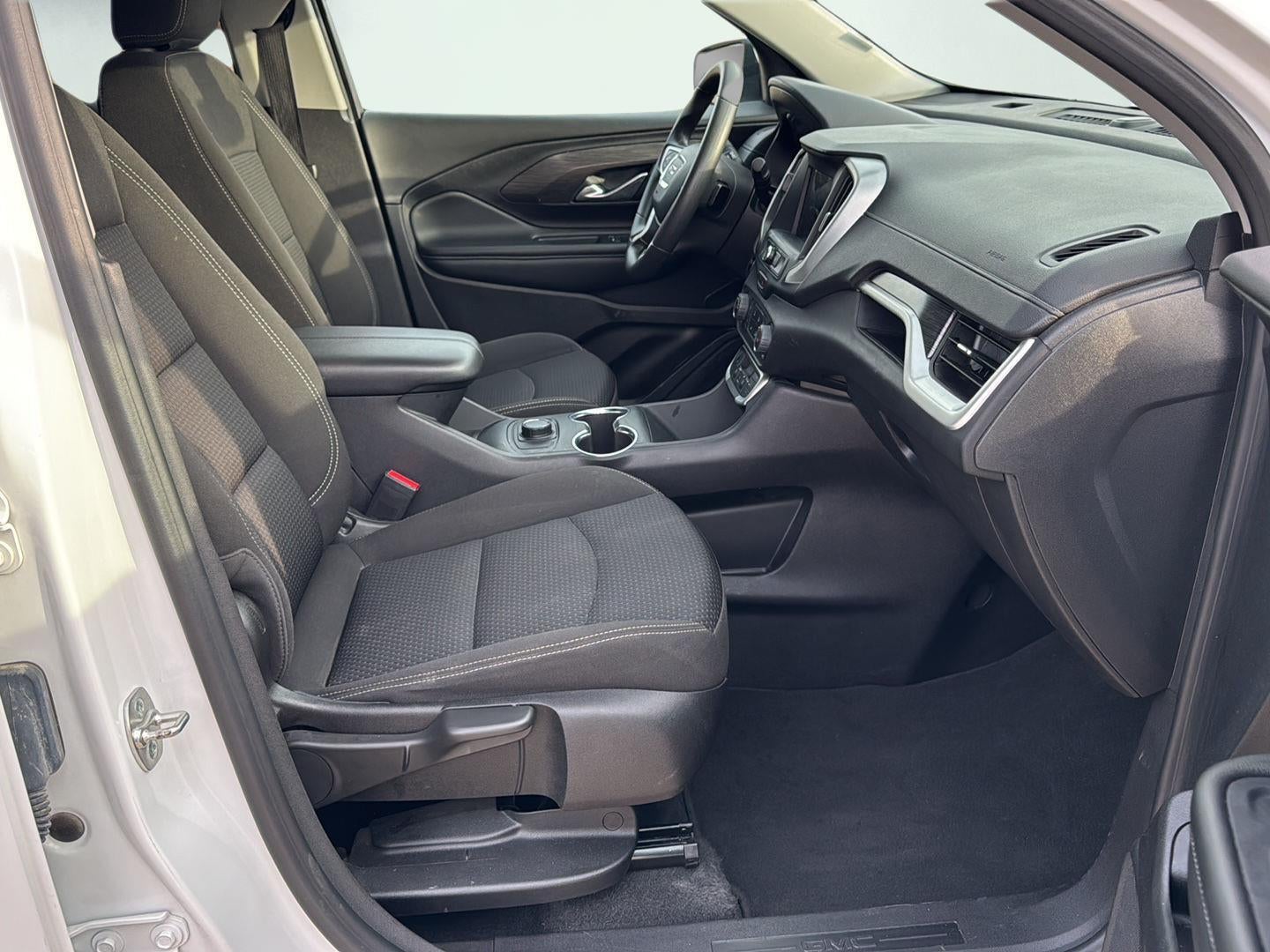 2024 GMC Terrain FWD SLE
