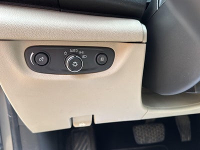 2019 Buick Regal TourX AWD Essence