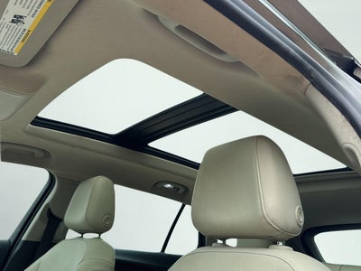 2019 Buick Regal TourX AWD Essence